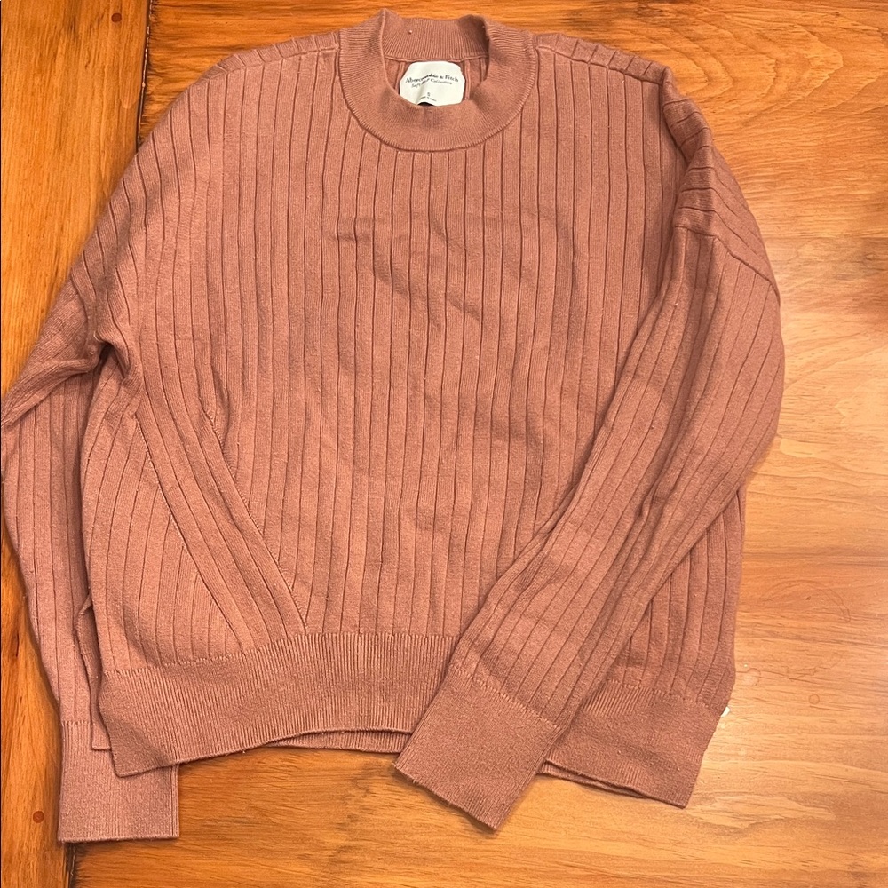 Abercrombie & Fitch Ribbed Mauve Sweater